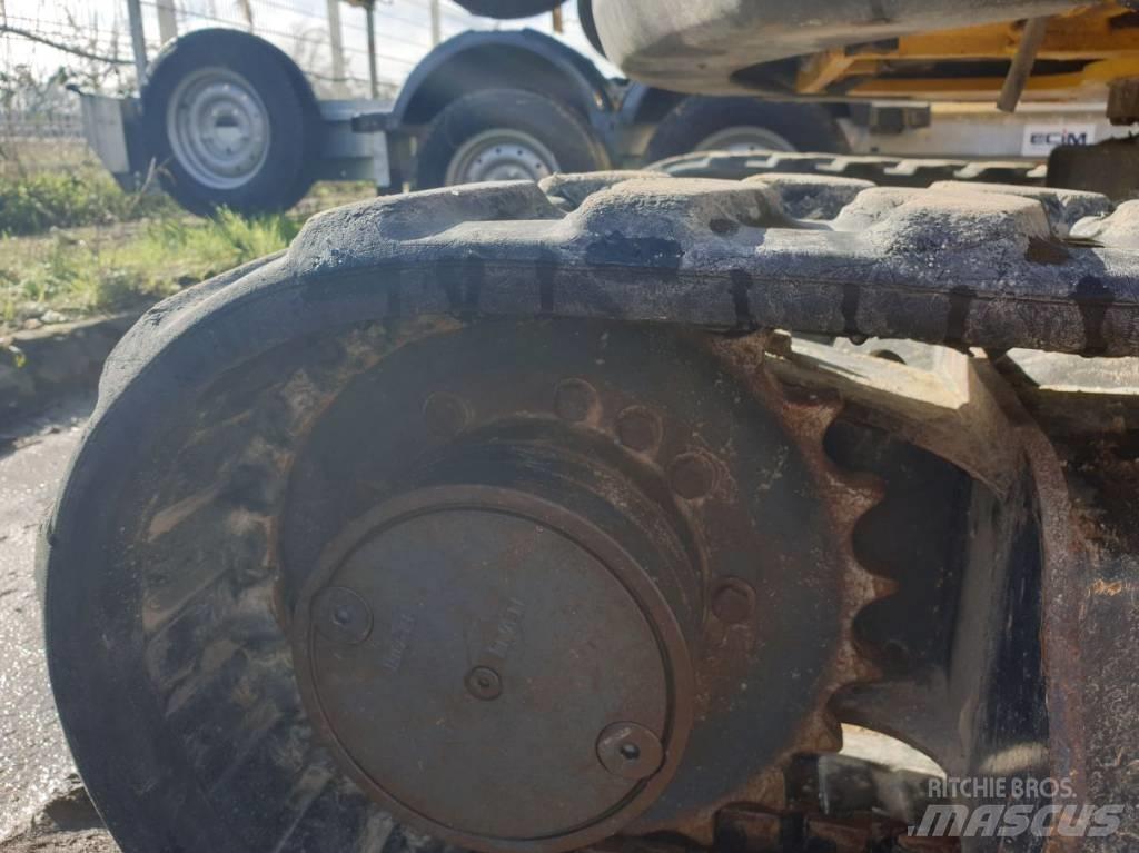 Komatsu PC26MR-3 Mini excavatoare < 7t
