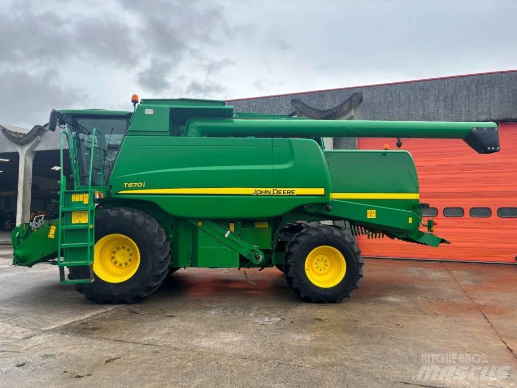 John Deere T 670 i Combine de secerat