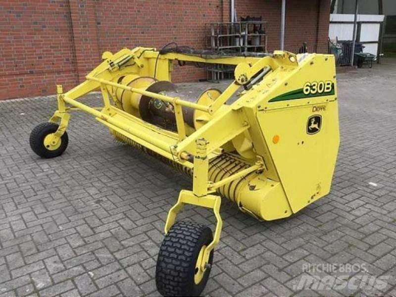 John Deere 630 B Accesorii combine agricole