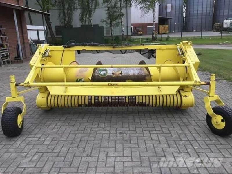 John Deere 630 B Accesorii pentru mașini de fân și furaje