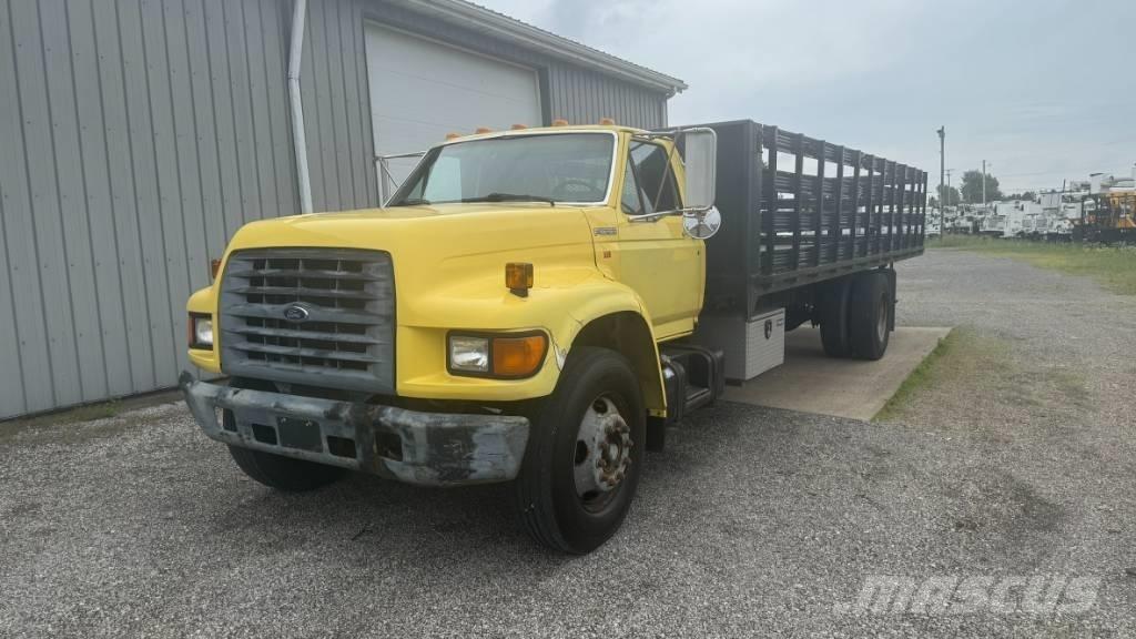 Ford F 700 Camioane platforma/prelata