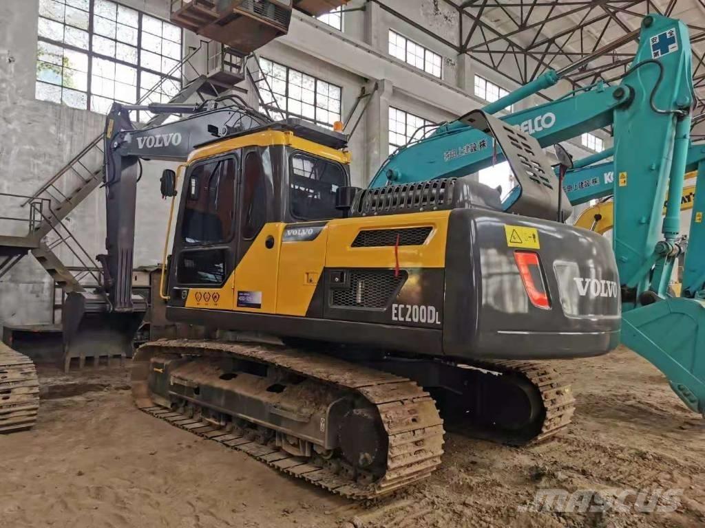Volvo EC200D Excavatoare pe șenile
