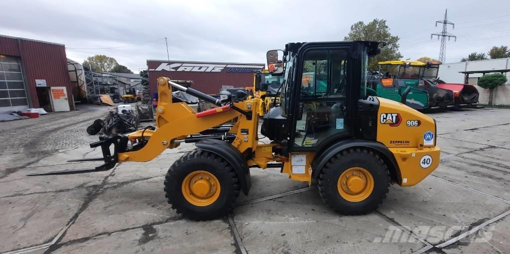 CAT 906 Incarcator pe pneuri