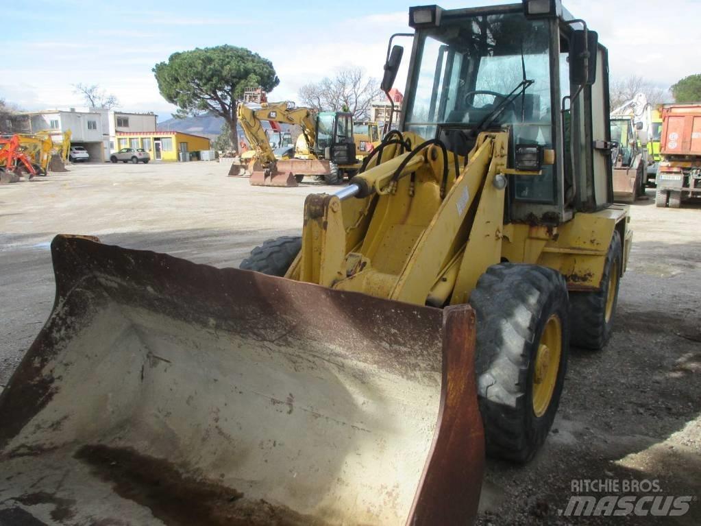 Hanomag 20 F Incarcator pe pneuri