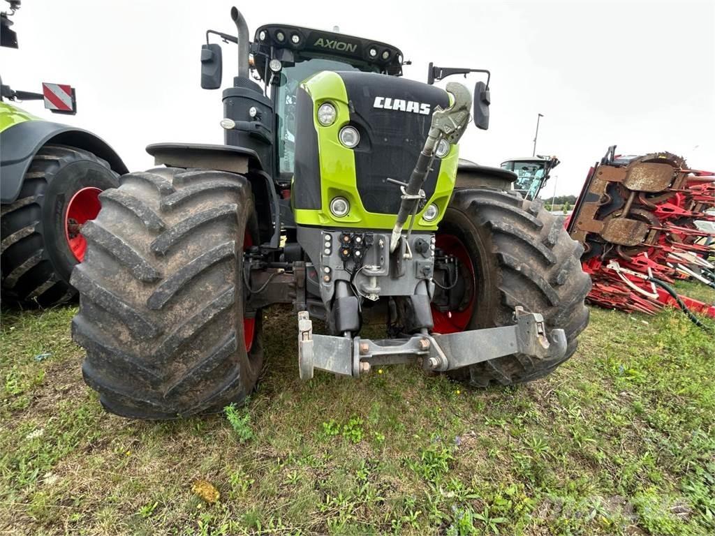 CLAAS Axion 960 TT Tractoare
