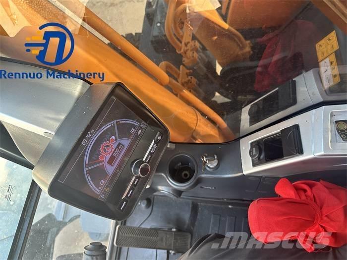 Hyundai 210W-9 Excavatoare cu roti