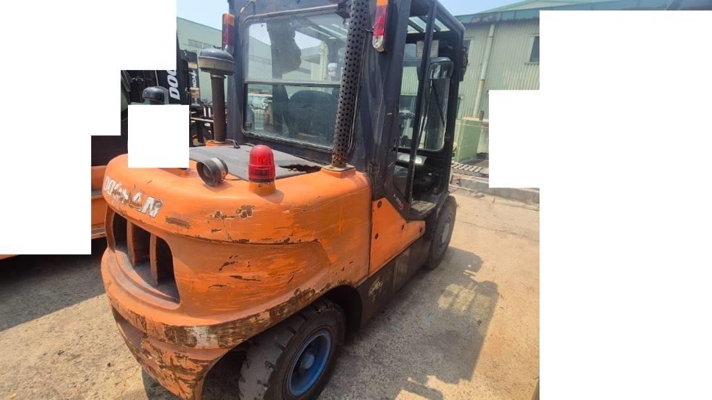 Doosan D 35 C-5 Stivuitor electric