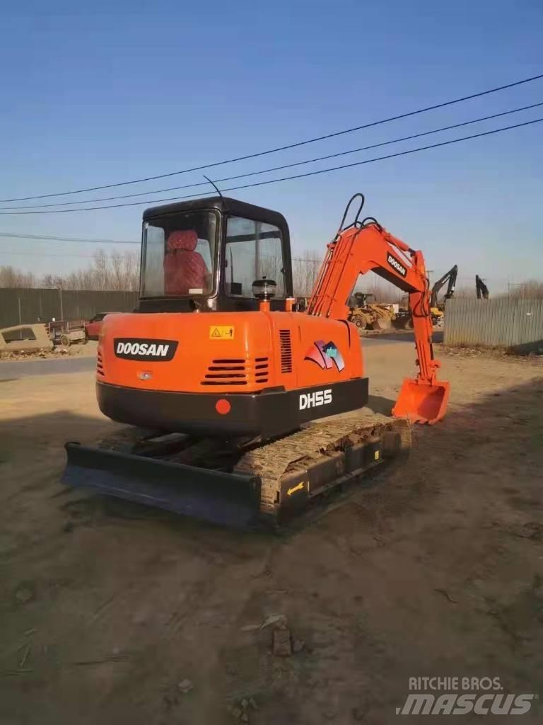 Doosan DH55 Excavatoare pe șenile
