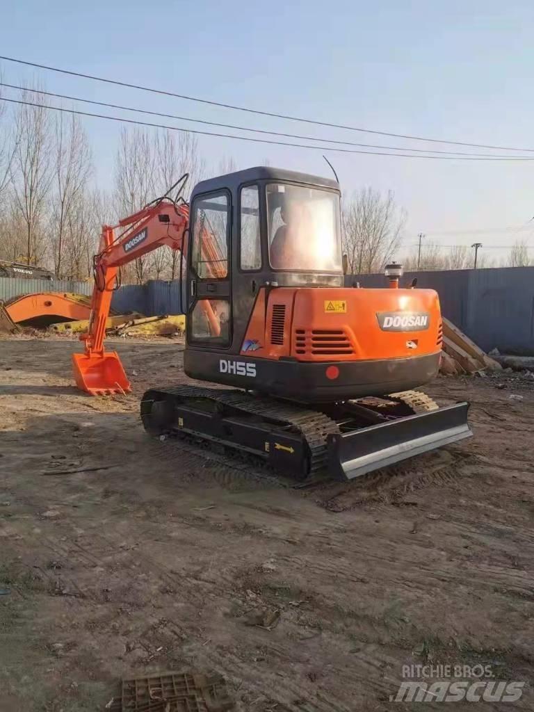 Doosan DH55 Excavatoare pe șenile
