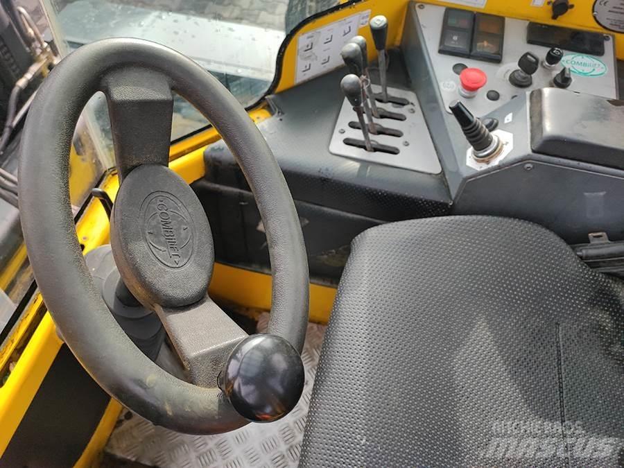 Combilift C4000 Stivuitoare cu patru brate