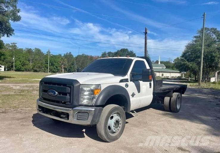Ford F 550 Camioane platforma/prelata