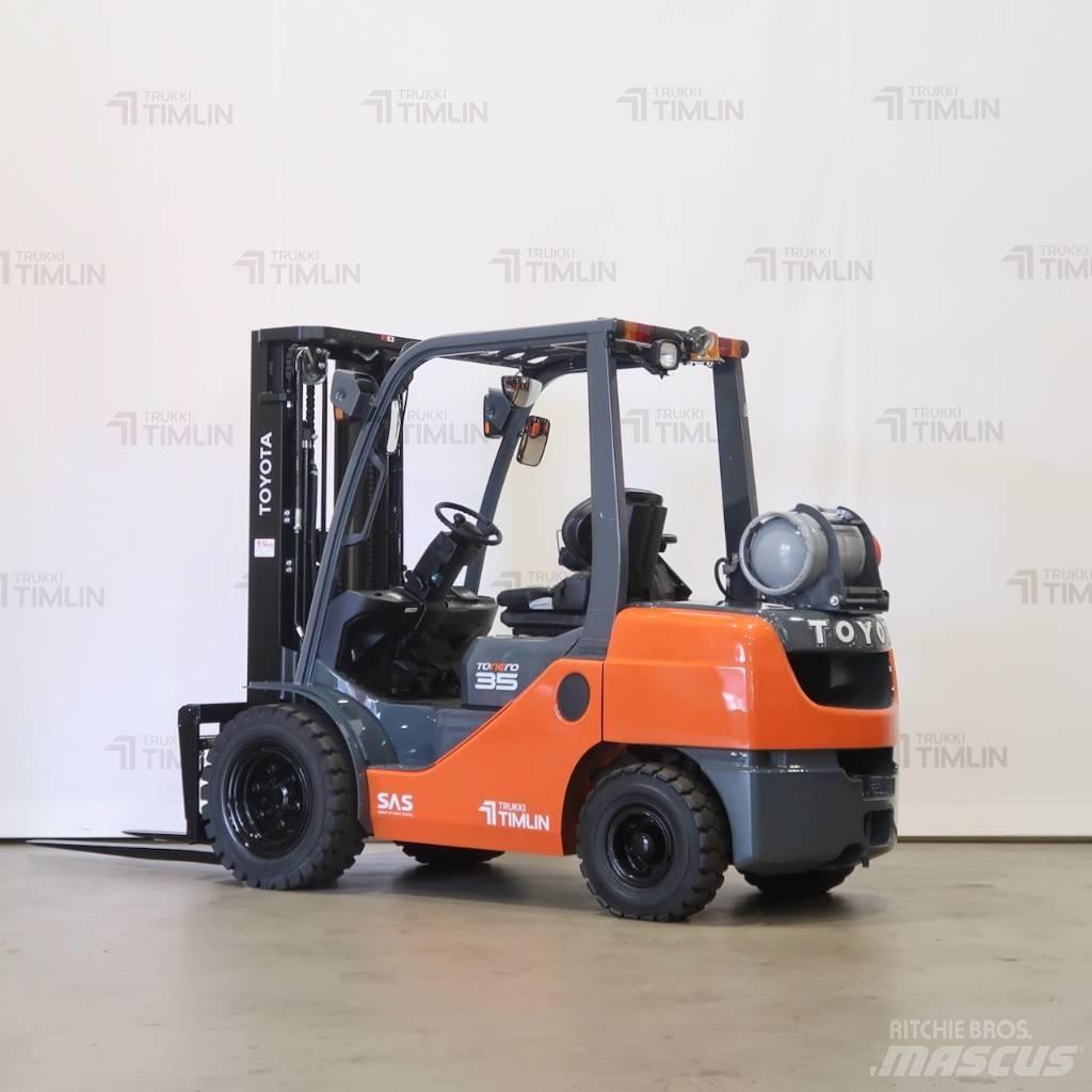 Toyota 02-8FGJF35 Stivuitor GPL