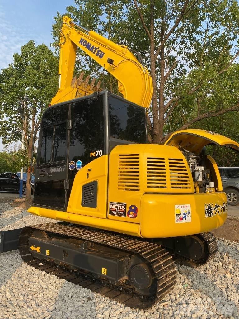 Komatsu 70-8 Excavatoare pe șenile

