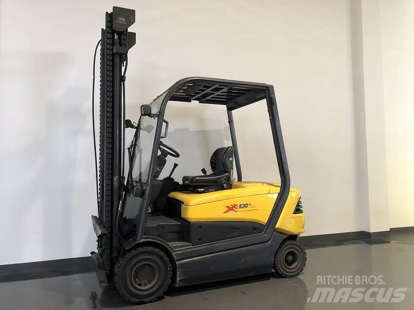 Om-Pimespo XE30 Stivuitor electric