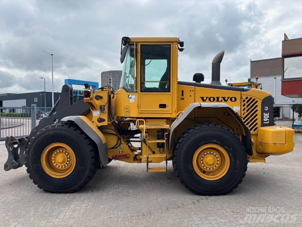 Volvo L 90 E Incarcator pe pneuri