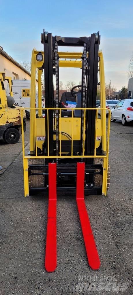 Hyster J2.5XN Stivuitor electric