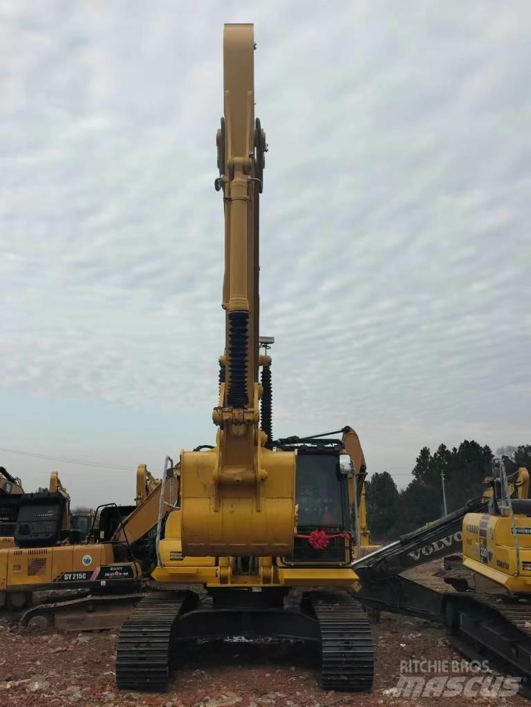Komatsu PC 200-8 Excavatoare pe șenile
