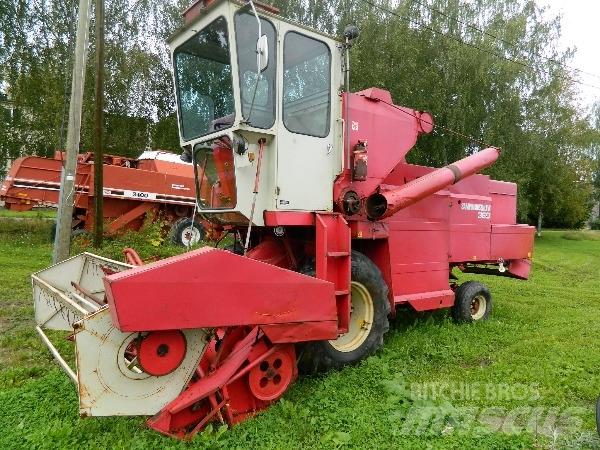 Sampo-Rosenlew 360 Combine de secerat