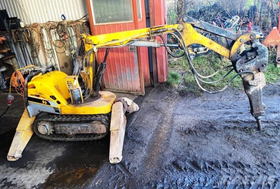Brokk 90 Excavatoare de demolare