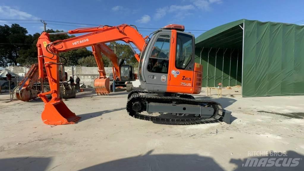 Hitachi ZX75US Mini excavatoare < 7t
