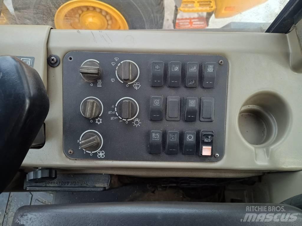 CASE 521D XT Incarcator pe pneuri