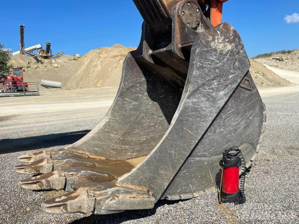 Hitachi EX 1200-6 Excavatoare pe șenile
