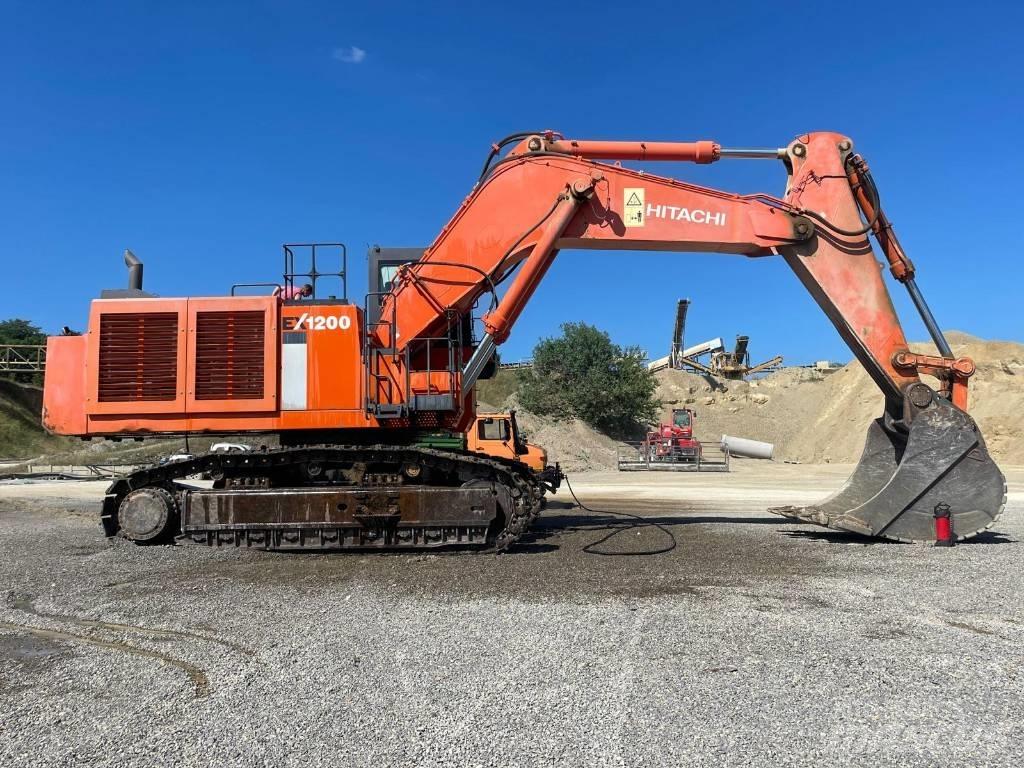 Hitachi EX 1200-6 Excavatoare pe șenile

