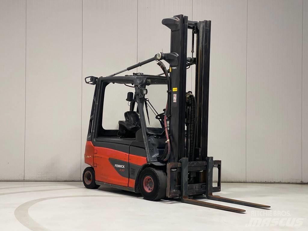 Linde E30L-01 Stivuitor electric