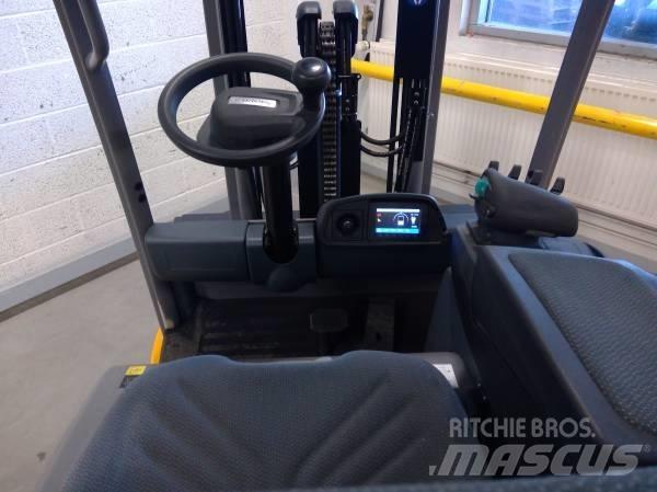 Jungheinrich EFG 215 Stivuitor electric