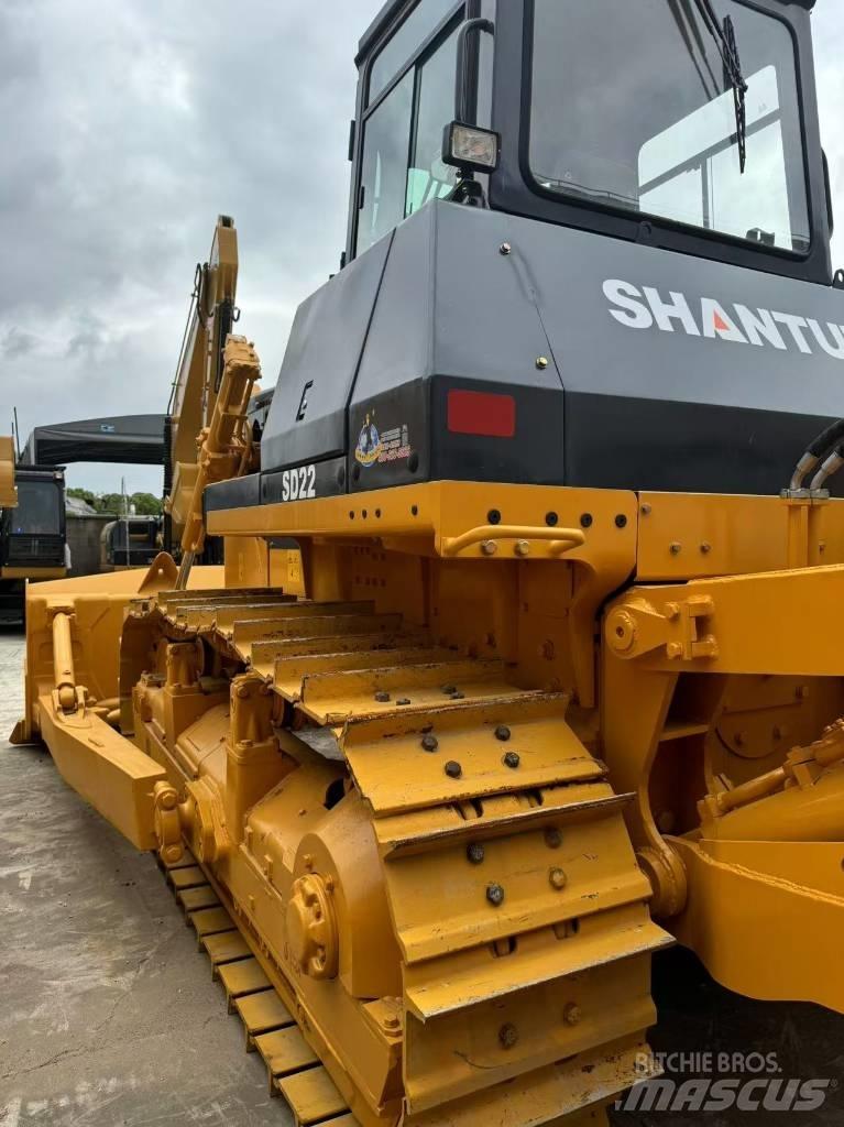Shantui SD 22 Buldozere pe senile