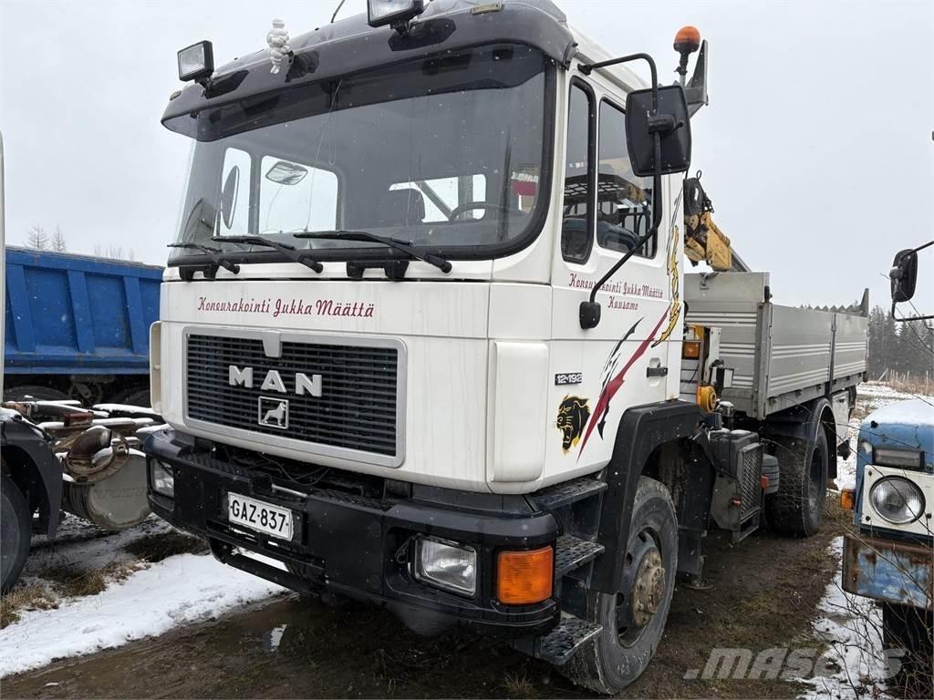 MAN 4*4 Camioane cu macara