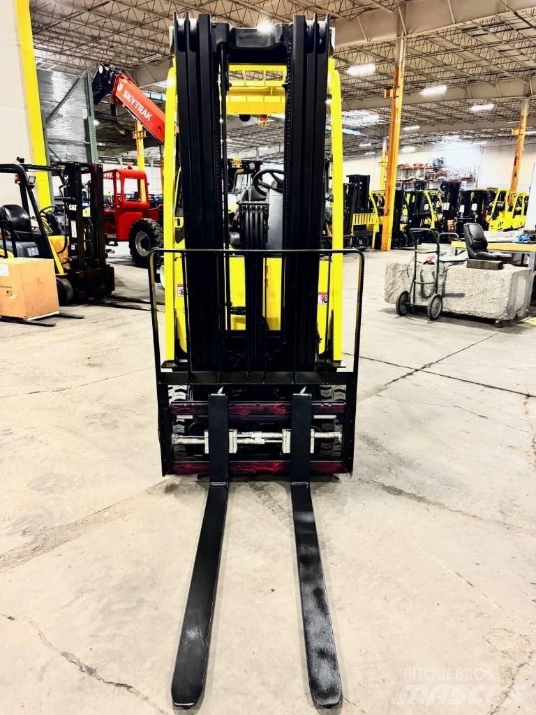 Hyster E 50 XN Stivuitor electric