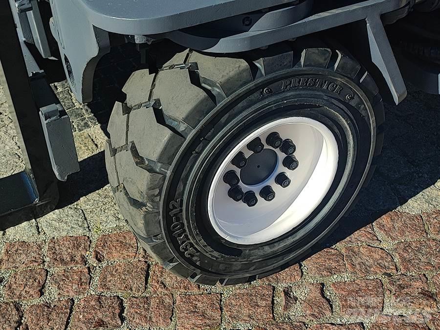 Combilift C5000XL Stivuitoare cu patru brate
