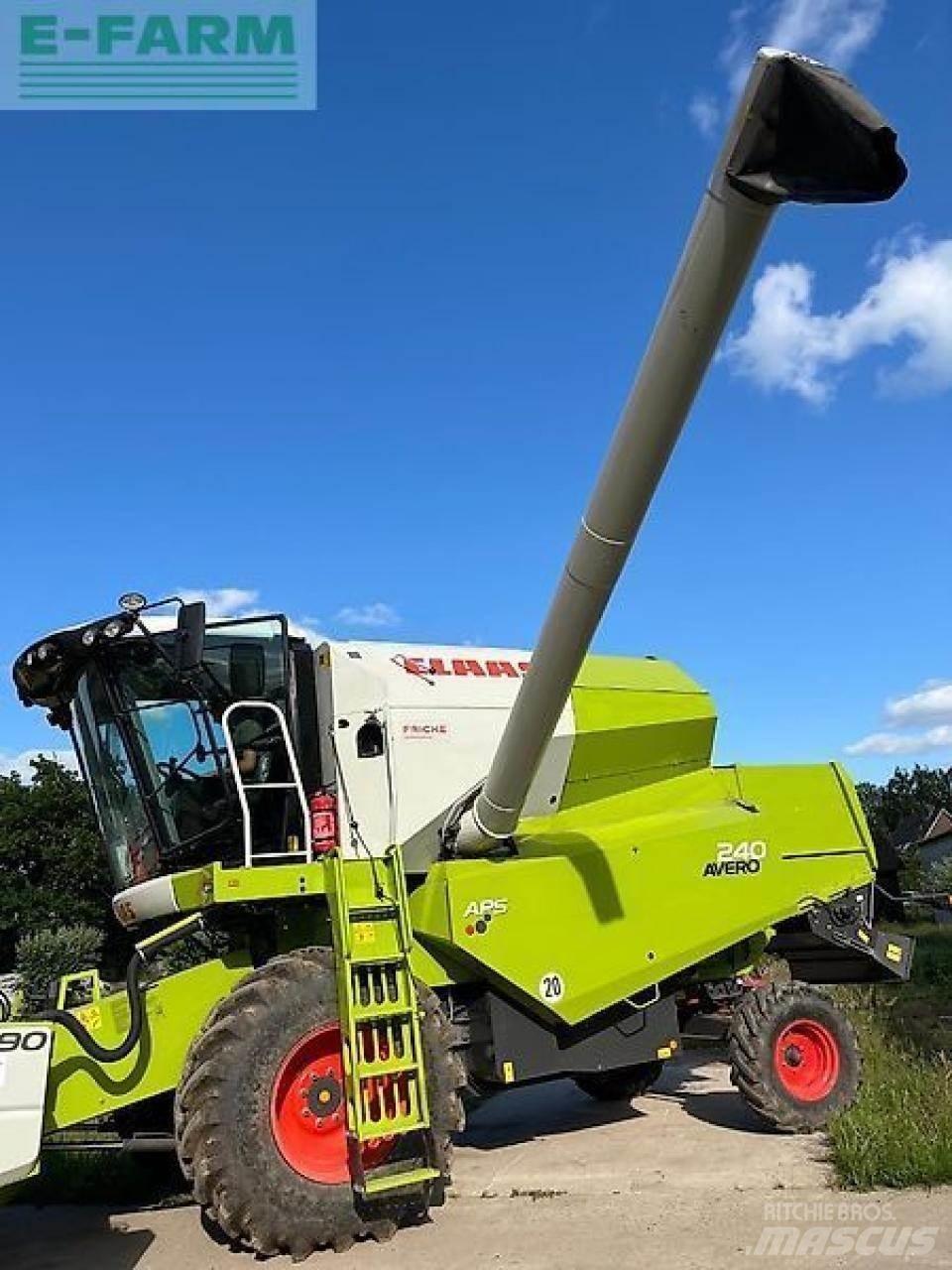CLAAS avero 240 Combine de secerat