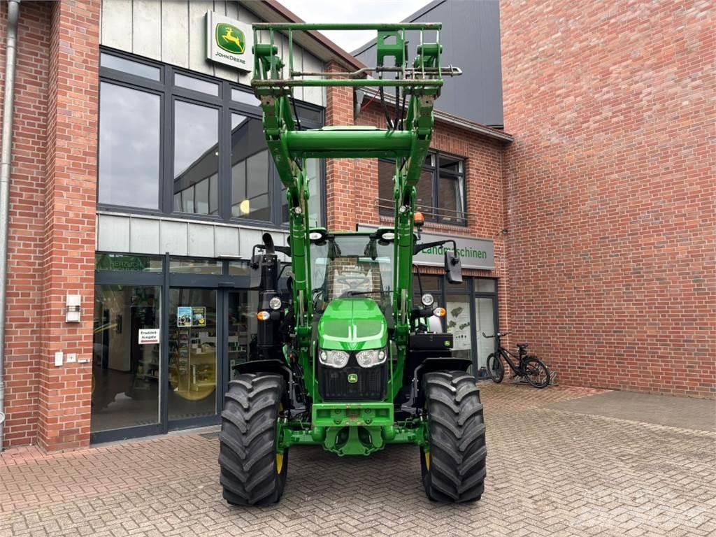 John Deere 6110M Tractoare