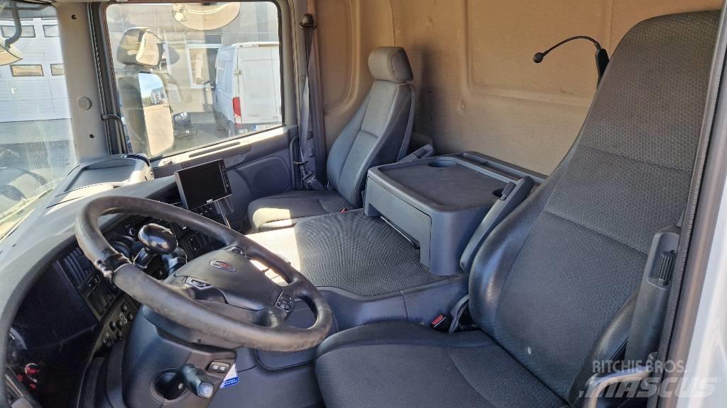 Scania P410 6X2 Camion cu carlig de ridicare