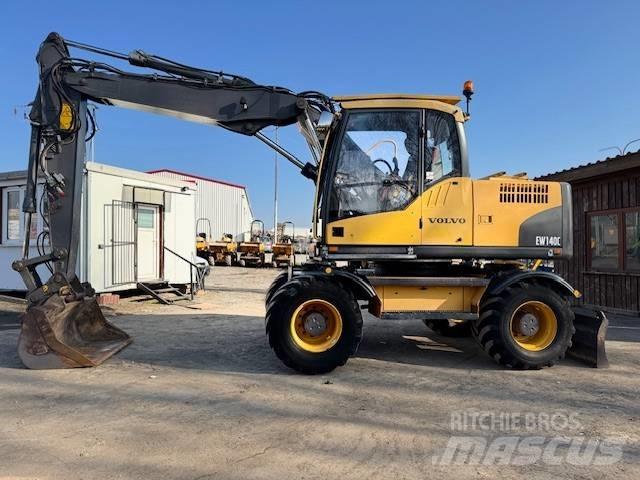 Volvo EW 140 C Excavatoare cu roti