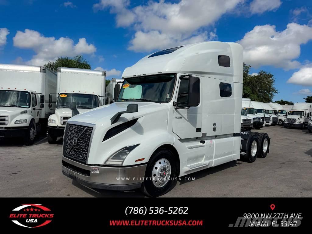 Volvo Commercial VNL Autotractoare