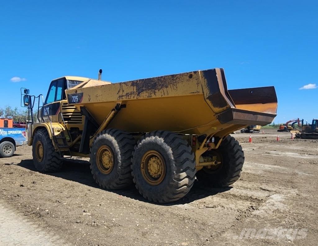 CAT 725 Transportoare articulate