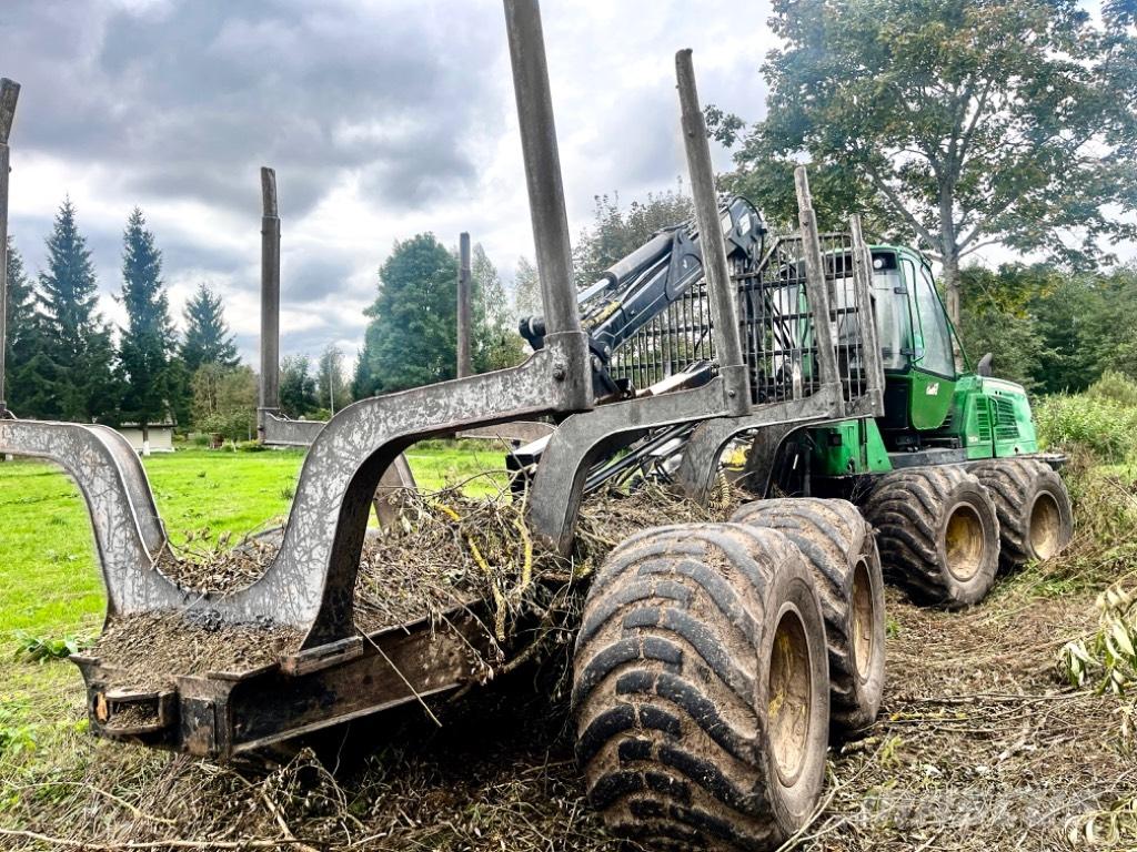 John Deere 1110 E Transportoare
