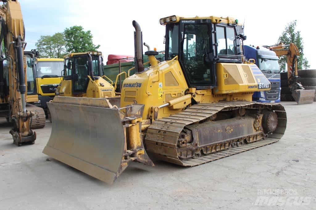 Komatsu D 61 PXI-23 Buldozere pe senile
