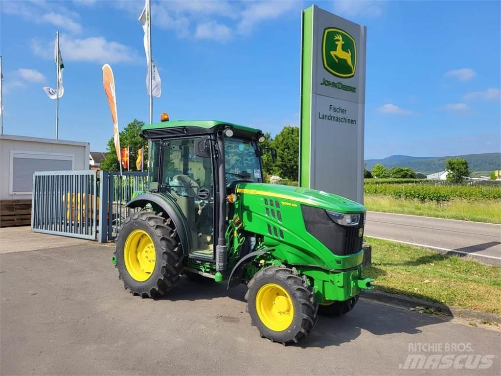 John Deere 5090GV Tractoare
