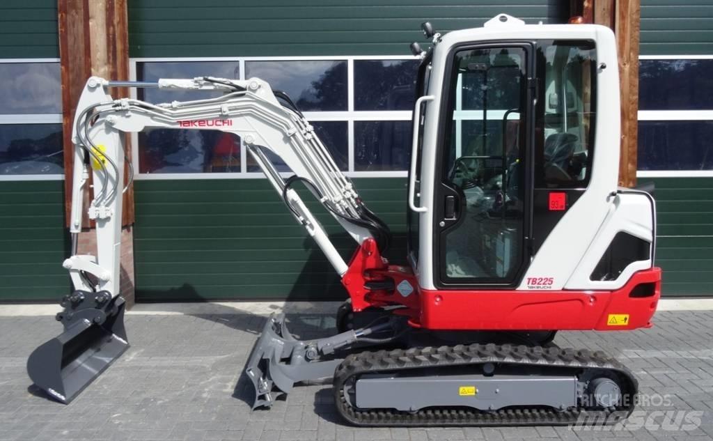 Takeuchi TB 225 Mini excavatoare < 7t
