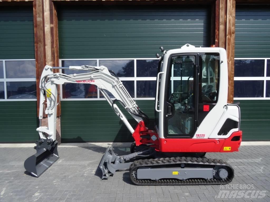 Takeuchi TB 225 Mini excavatoare < 7t