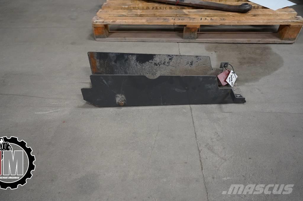 Valtra A 83 HT Skydd Sasiuri si suspensii