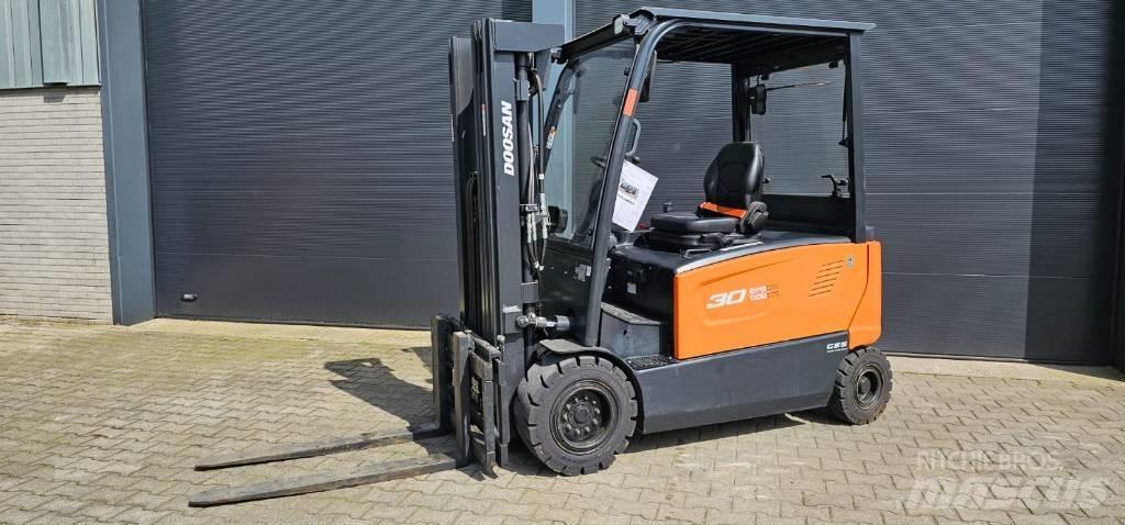 Doosan B 30 X-7 Stivuitor electric