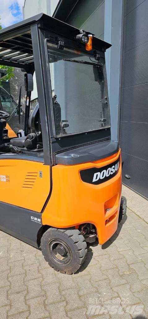 Doosan B 30 X-7 Stivuitor electric