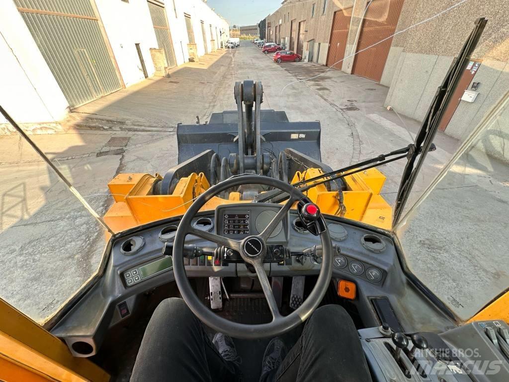 Volvo L 150 Incarcator pe pneuri