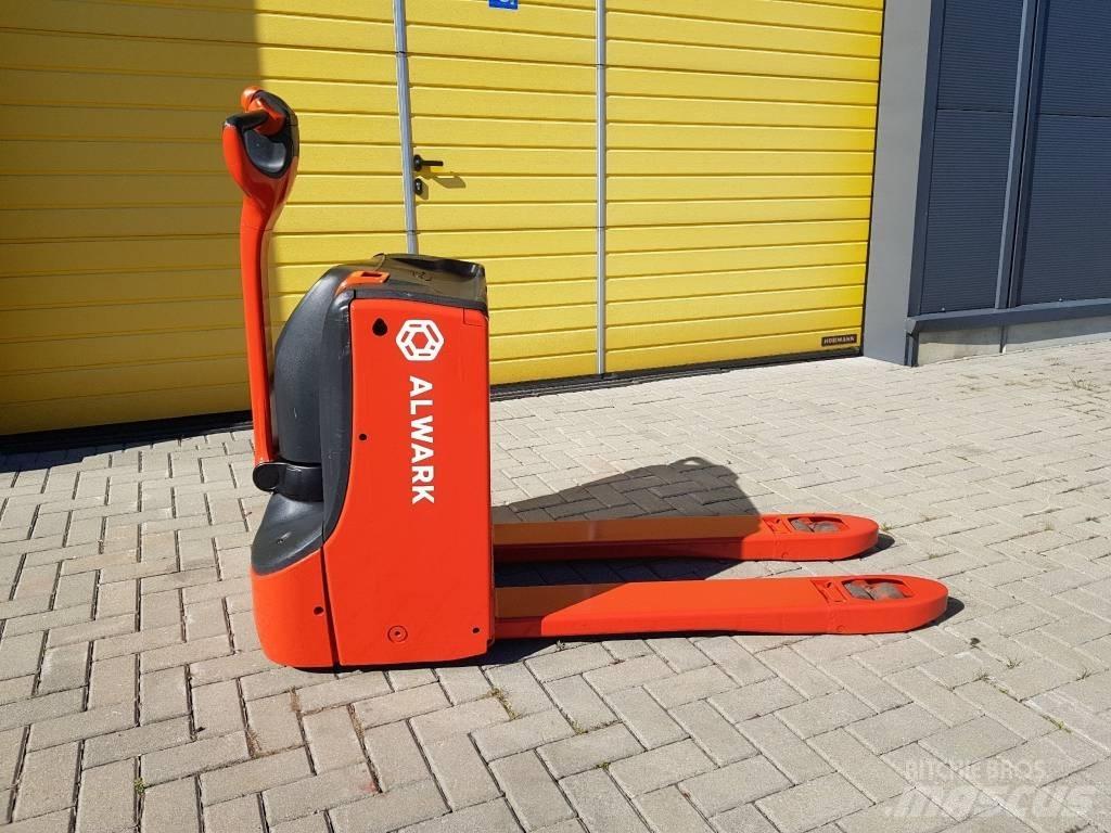 Linde T16 Transpaleta electica cu furca
