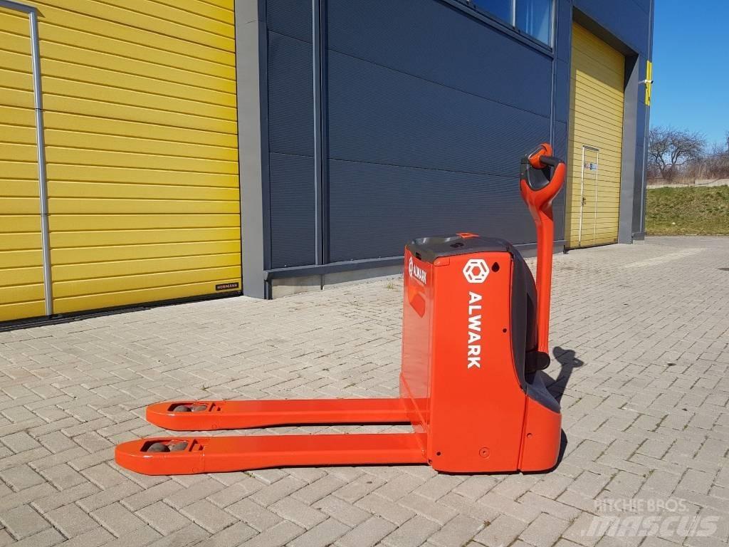Linde T16 Transpaleta electica cu furca